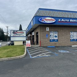 SpeeDee Oil Change & Auto Service - Great location..