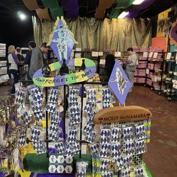 King Cake Hub - Bakeries Near Me - New Orleans, Louisiana King Cake Hub - Bakeries Near Me - New Orleans, Louisiana