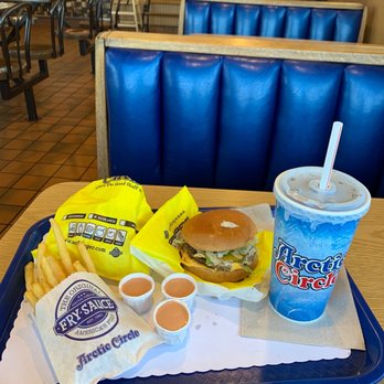 Arctic Circle 22 Photos 35 Reviews Burgers 3912 W Nob Hill Blvd Yakima Wa Restaurant Reviews Phone Number
