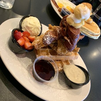 Maple Leaf Diner - American Near Me - Dallas, Texas Maple Leaf Diner - American Near Me - Dallas, Texas