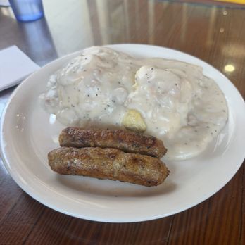 JT Country Kitchen - Biscuits and gravy + sausage - Breakfast & Brunch Near Me - Joshua Tree, California JT Country Kitchen - Biscuits and gravy + sausage - Breakfast & Brunch Near Me - Joshua Tree, California