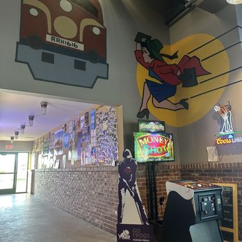 Rogers Roundhouse - Beer Gardens Near Me - Fort Worth, Texas