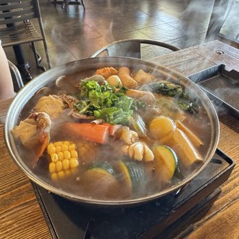 Boiling Avenue - Hot Pot Near Me - Sacramento, California