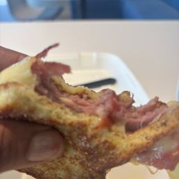 This is the worst sandwich I have ever had in my life! This meat consist of turkey and ham and I asked for NO Ham!