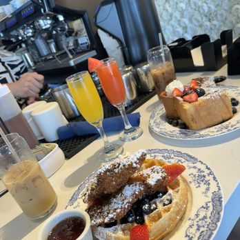 The Bloom Lounge - Chicken & waffles, original French toast, blooming mimosas (passion fruit and strawberry) - Breakfast & Brunch Near Me - Plano, Texas