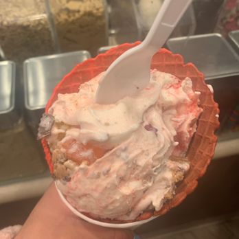 Cold Stone Creamery - Ice crea - Ice Cream & Frozen Yogurt Near Me - Long Beach, California