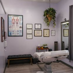 Above & Beyond Body Arts - Piercing Room #2