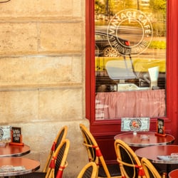 Vintage Café - Le Terrasse Ensoleillée du Vintage