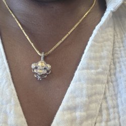 Diamond Exchange - Check out my most recent purchase, a Flur De Lis pendant and chain.