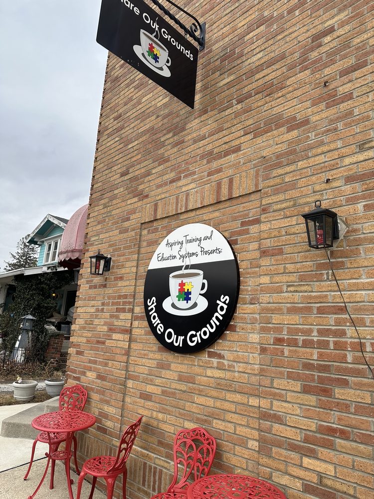 Whitehouse Bakery & Coffee Shop Logo