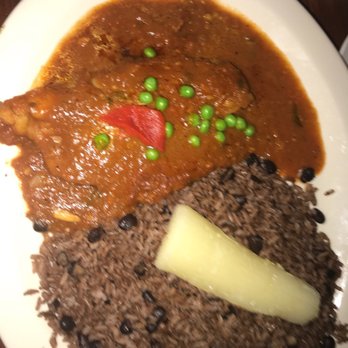 El Criollo Bar & Grill - Pescado sudado - Cuban Near Me - Burbank, California
