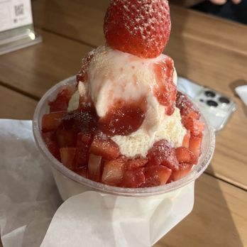 Boba Bing - Strawberry bingsu - Bubble Tea Near Me - Honolulu, Hawaii Boba Bing - Strawberry bingsu - Bubble Tea Near Me - Honolulu, Hawaii