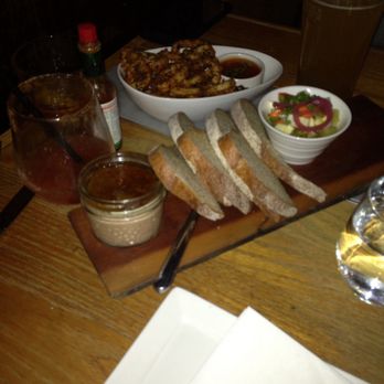 Pearl Diver - Seafood Near Me - Toronto, Ontario