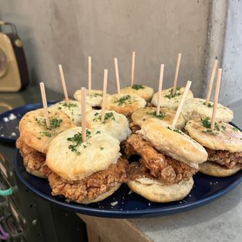 Electric Shuffle Austin - Chicken biscuit sliders - Bars Near Me - Austin, Texas