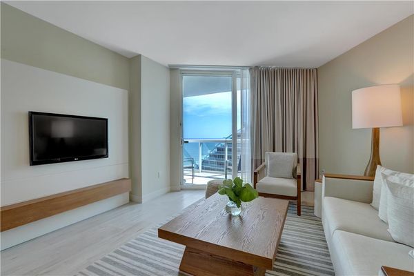 Beach House Fort Lauderdale, a Hilton Resort by null