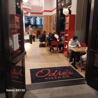 Odie's Pizza Co by null