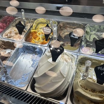 Mimi’s by Martines - Tons of flavors - Ice Cream & Frozen Yogurt Near Me - Scarsdale, New York Mimi’s by Martines - Tons of flavors - Ice Cream & Frozen Yogurt Near Me - Scarsdale, New York