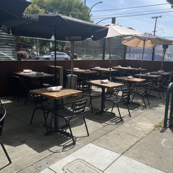 Spinning Bones - Outside seating - New American Near Me - Alameda, California Spinning Bones - Outside seating - New American Near Me - Alameda, California