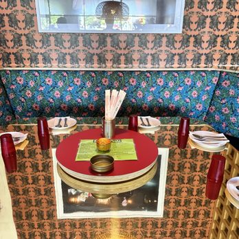 Na Na Thai - The kings table. Great option for a big group. - Thai Near Me - Buellton, California Na Na Thai - The kings table. Great option for a big group. - Thai Near Me - Buellton, California