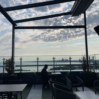 Hotel X Toronto - Rooftop bar - Hotels Near Me - Toronto, Ontario