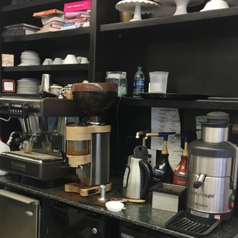 Les Amis Bake Shoppe - Desserts Near Me - Baton Rouge, Louisiana