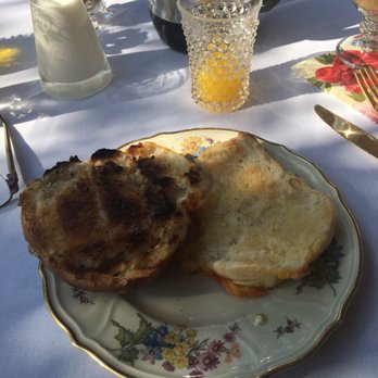 The Inn On Holly - Perfectly toasted & buttered bagel - Bed & Breakfast Near Me - Pitman, New Jersey