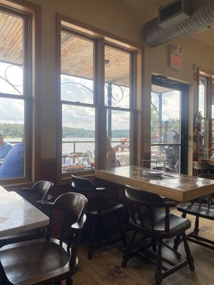 Benji & Jakes by null