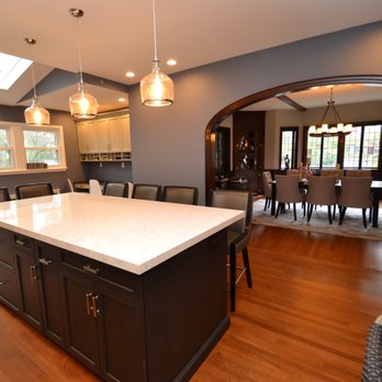 MBA Cabinetry Studio - a kitchen with a center island - Cabinetry Near Me - Belleville, New Jersey