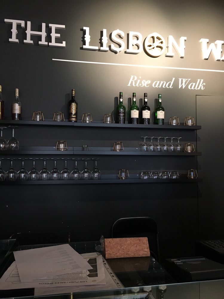 THE LISBON WALKER Updated October 2024 R. da Madalena, HautRhin