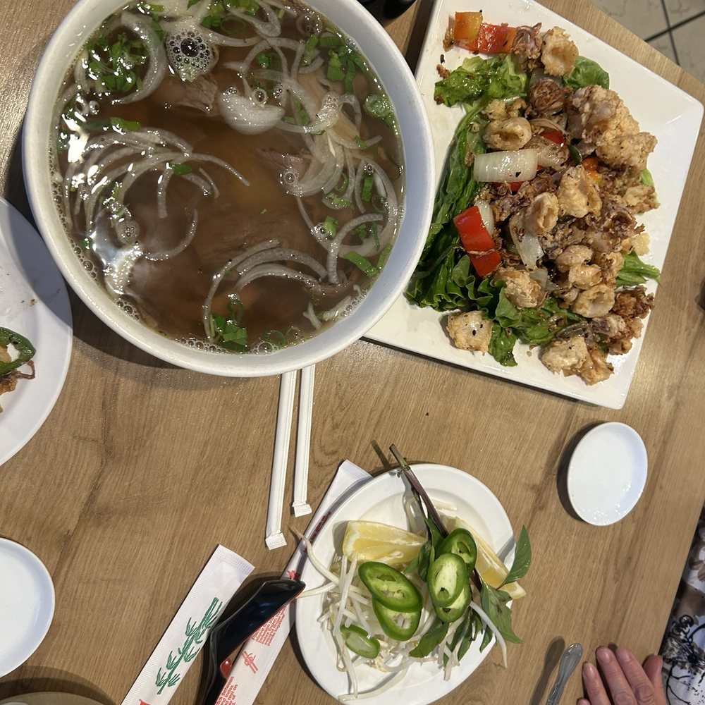 Phở Whittier - Beef brisket & calamari - Vietnamese Near Me - Whittier, California Phở Whittier - Beef brisket & calamari - Vietnamese Near Me - Whittier, California