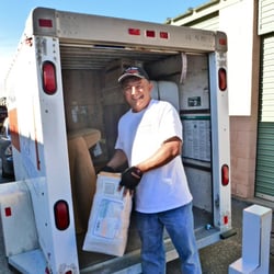 Leonard's Moving Services - Leonard Garduno of Leonard's Moving Services