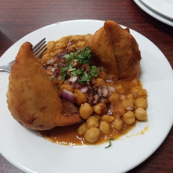 Standard Sweets & Spices - one order of samosa chana - pretty solid portion for an appetizer! Though I feel like the sauce got a little sweeter than I remembered? - Indian Near Me - Fresno, California