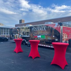 Pizzeria La Familia