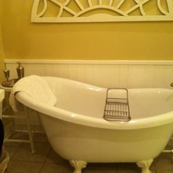 Virginia's Garden Guest Suite - Our new soaking tub- for bath lovers everwhere.