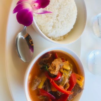 Thai BBQ House - Beef red curry - Salad Near Me - Petaluma, California Thai BBQ House - Beef red curry - Salad Near Me - Petaluma, California