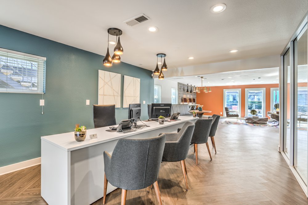 THE DISTRICT APARTMENT HOMES 88 Photos & 19 Reviews 1316 South