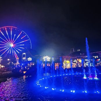 The Island - Amusement Parks Near Me - Pigeon Forge, Tennessee