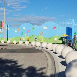 Peppa Pig Theme Park - Ok if you are under 6