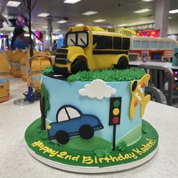 School bus cake School bus cake