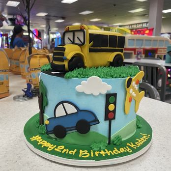 Cinderella Cakes - School bus cake - Desserts Near Me - Anaheim, California
