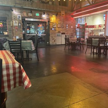 Portillo's Moreno Valley - Burgers Near Me - Moreno Valley, California