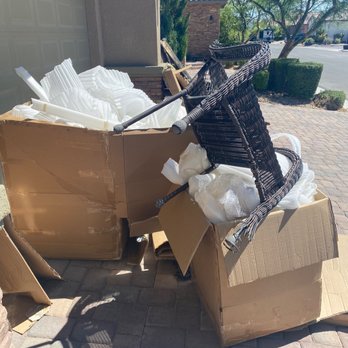 Champion Movers - They say if I want to bring old furniture downstair I had to pay tips. I paid $100 tip and I still had to bring my chair to the trash area - Movers Near Me - North Las Vegas, Nevada