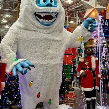 Lowe's Home Improvement - Lowes is rocking a lot of holiday decor this year! - Hardware Stores Near Me - Las Vegas, Nevada Lowe's Home Improvement - Lowes is rocking a lot of holiday decor this year! - Hardware Stores Near Me - Las Vegas, Nevada