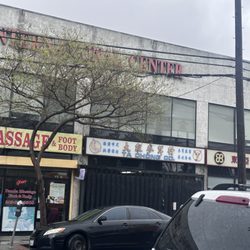 Ta Chong Company - Hours sign to the right says Tuesday Closed.