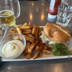 Cahilty Creek - Burger