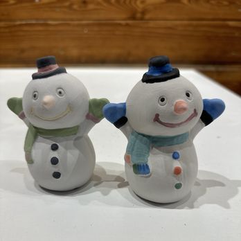 The Pottery Shop - Preglazed little snowmen - Paint-Your-Own Pottery Near Me - Las Vegas, Nevada The Pottery Shop - Preglazed little snowmen - Paint-Your-Own Pottery Near Me - Las Vegas, Nevada