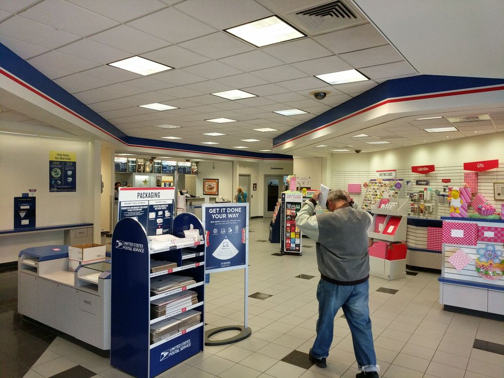 USPS Updated September 2024 10 Reviews 701 77th Ave N, St