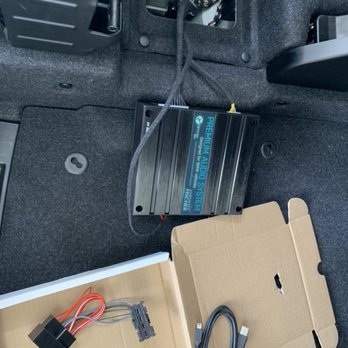 Iria Car Radio - Bmw factory amp and speakers integration - Car Stereo Installation Near Me - Miami, Florida Iria Car Radio - Bmw factory amp and speakers integration - Car Stereo Installation Near Me - Miami, Florida