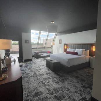 Bottleworks Hotel - Hotels Near Me - Indianapolis, Indiana Bottleworks Hotel - Hotels Near Me - Indianapolis, Indiana