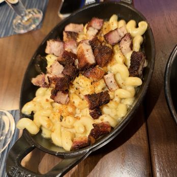 Deep Cut - Mac and cheese with bacon on top. - Steakhouses Near Me - Mettler, California